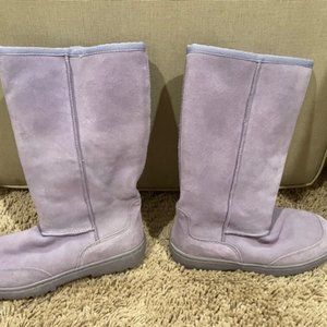 Lavender fleece-lined boots, ladies size 8